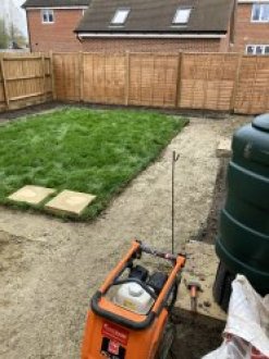Мультитрейд experience man, paint ,handyman, groundworks garden(slabs, edge), celing renovation, skimming, clean rubbish. Working on day or price, depends for the job speak Russian ,Romanian ,English. .! working only for South East Kent!