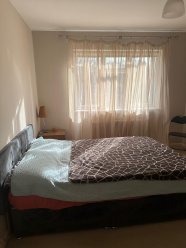 I rent a double room in a clean, comfortable house for 150 pounds per week plus 2 weeks deposit for one person from Europe. Parking available, 15 min walk to Debden Station, central line Ig76dl image 1