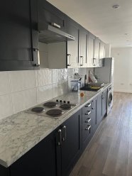 One-room apartment for rent In Romford 5 minutes to Romford station Elizaveta is walking free White are all included £1650 + 2 weeks deposit looking for responsible workers image 0
