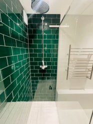 Профессиональный плиточник по доступным ценам. We have extensive knowledge in every aspect of interior and exterior tiling. We are friendly and reliable fully qualified tilers. We cover all London and surrounding areas. No project is too small. ...