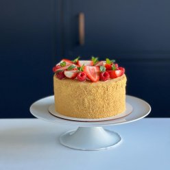 Ищите торт премиум-класса, идеально сбалансированный, неотразимо вкусный и потрясающий на вид? Здесь ваш поиск заканчивается! В Ausras Cakes я специализируюсь на изготовлении тортов на заказ, которые одновременно вкусны и красивы. ... image 6