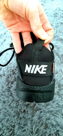 Продам новые оригинальные кроссовки Nike, AIR the Ten. Очень крутые и легкие кроссовки. Размер, size UK 9, Eur 43. Могу доставить в пределах 2-й зоны. image 2