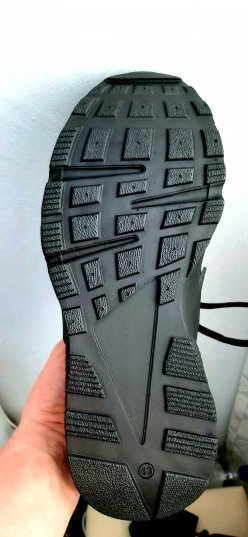 Продам новые оригинальные кроссовки Nike, AIR the Ten. Очень крутые и легкие кроссовки. Размер, size UK 9, Eur 43. Могу доставить в пределах 2-й зоны. image 5
