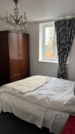 Сдается комнатa на 2 месяца с мебелью в Beaconsfield HP9 Wilton Park £200 в неделю 20 минут поездом до Лондон Marylebone Место для парковки автoмобиля Депозит 2 недели image 0