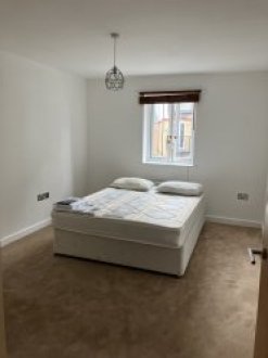 Renting 1 bedroom flat. Located in Bow, Mile End. Доступно с 20 июля. image 0